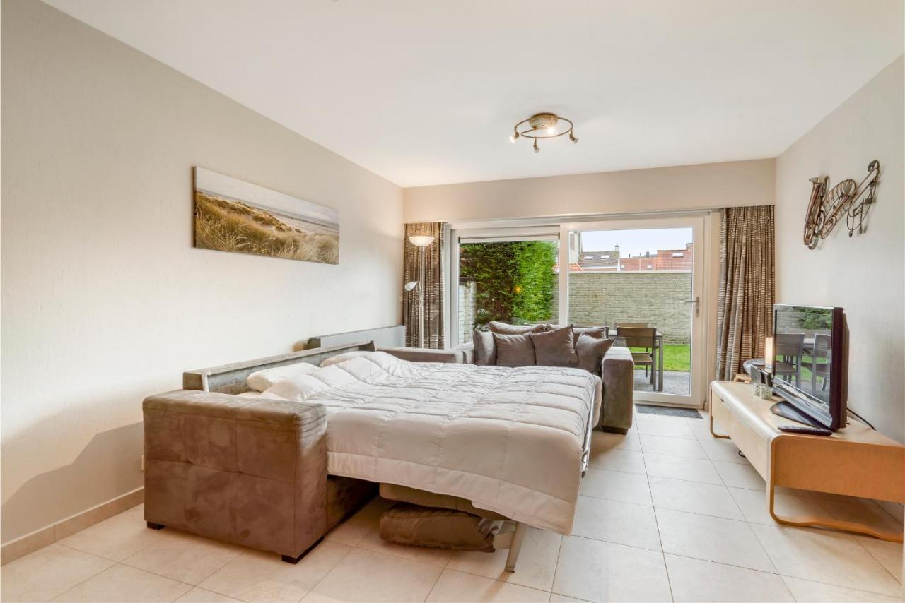 Luxury Apartment With Garden Close To The Beach Остенде Экстерьер фото