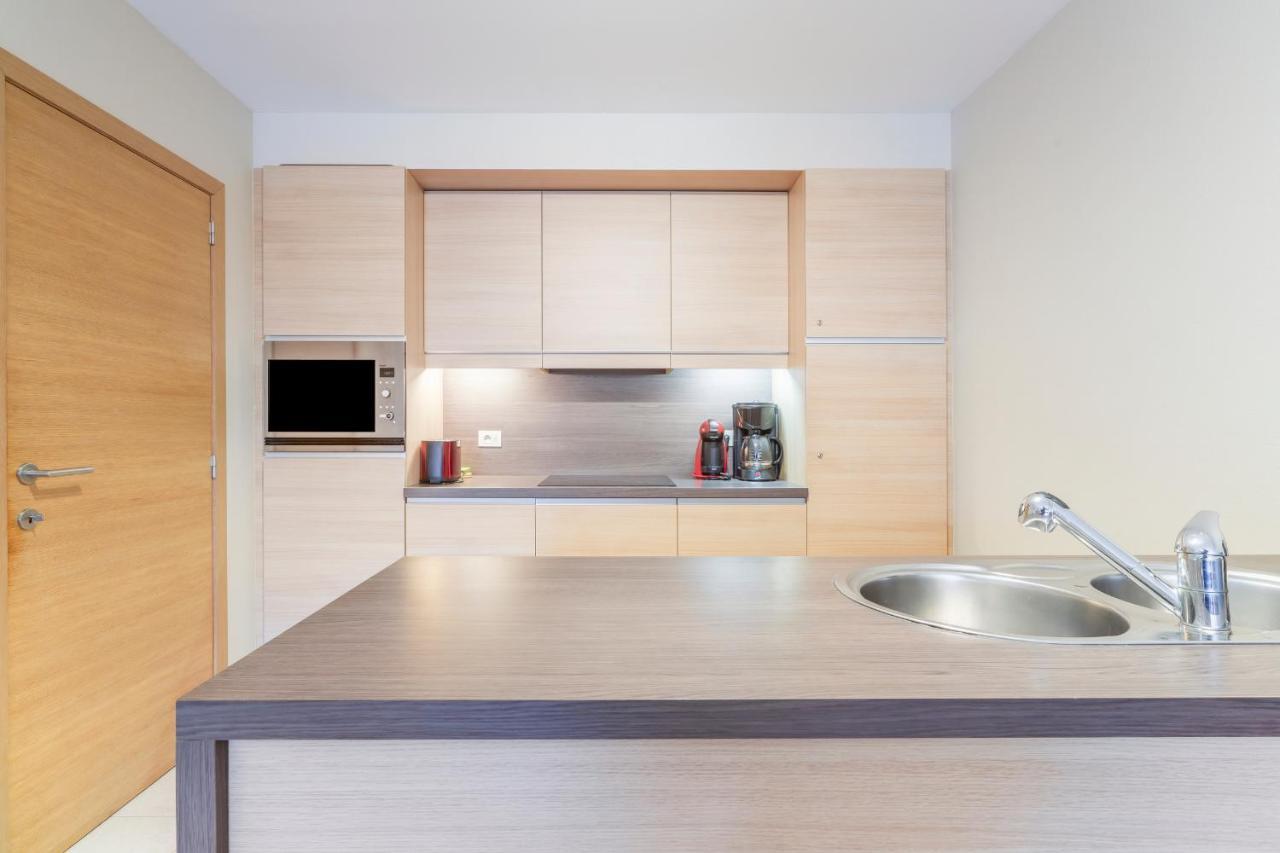 Luxury Apartment With Garden Close To The Beach Остенде Экстерьер фото